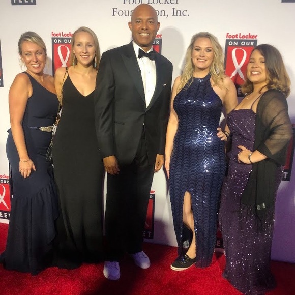 Vince Camuto High Low gown - Picture 3 of 4